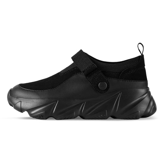 Breeze Oval SS Runner Sneaker - Black
