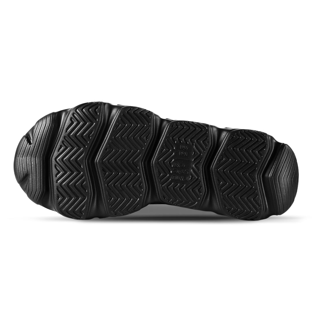 Breeze Nova Nylon Runner Sneaker - Black