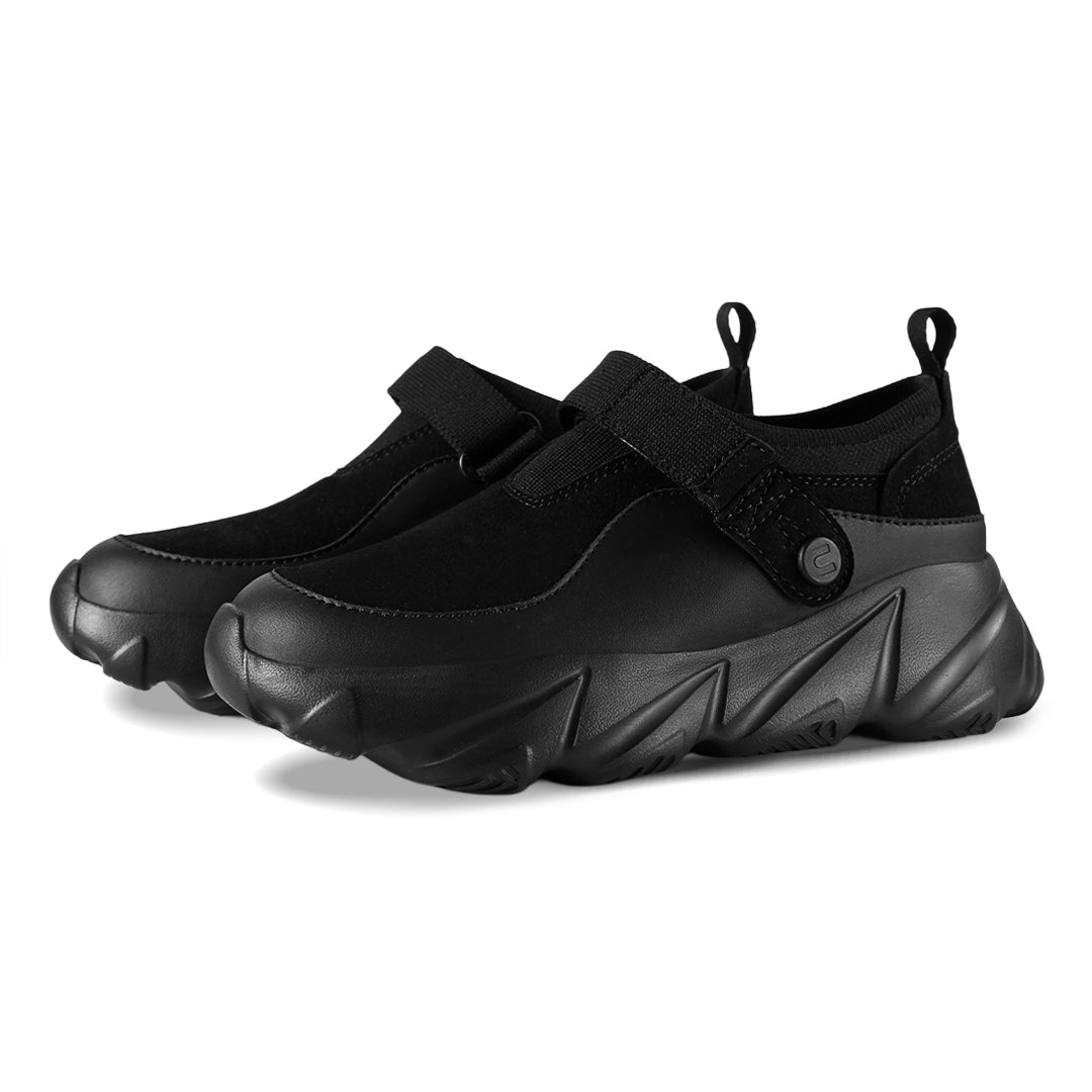 Breeze Oval SS Runner Sneaker - Black